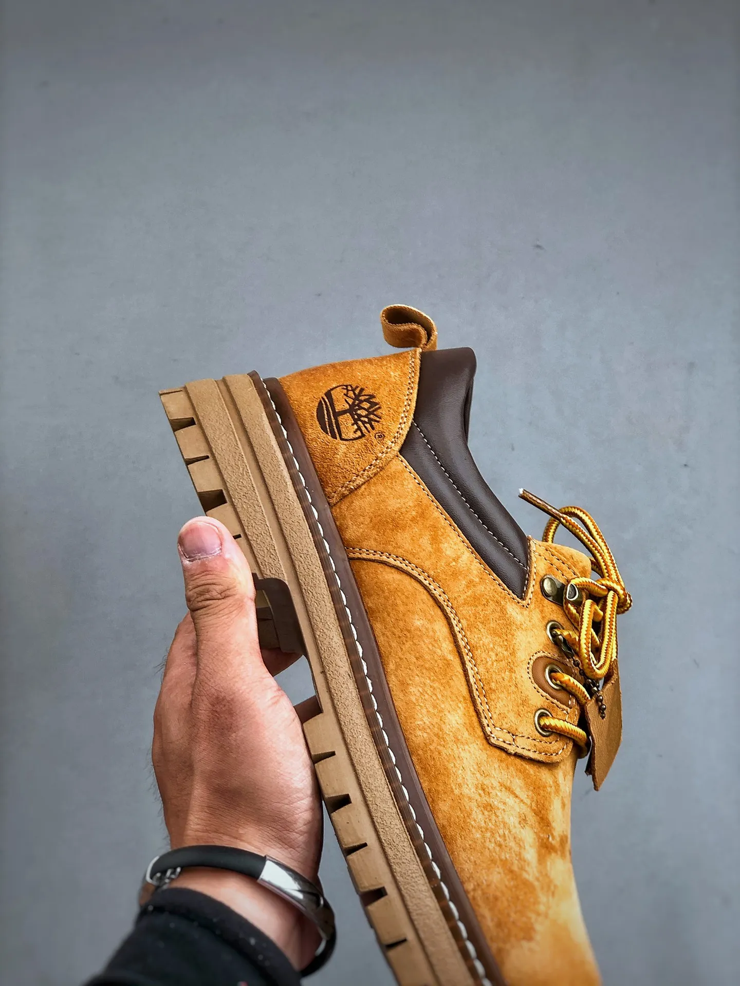Local pick-up💰520 supports store release. New goods🚀#Timberland Timberland/Timberland classic outdoor low-top work casual shoes. Classic re-creation. Brand new upgrade. Guangdong factory quality. Original box and original packaging. The fabric is made of Italian 🇮🇹 top matte cowhide. It is paired with anti-odor and anti-corrosion genuine leather latex insoles to give you a perfect wearing experience. High-quality and durable. A must-have for sportsmen. Specialized in treating those who are not handsome. High quality and first-class feel. Exclusive supply. Size: 39-44 (one size larger)